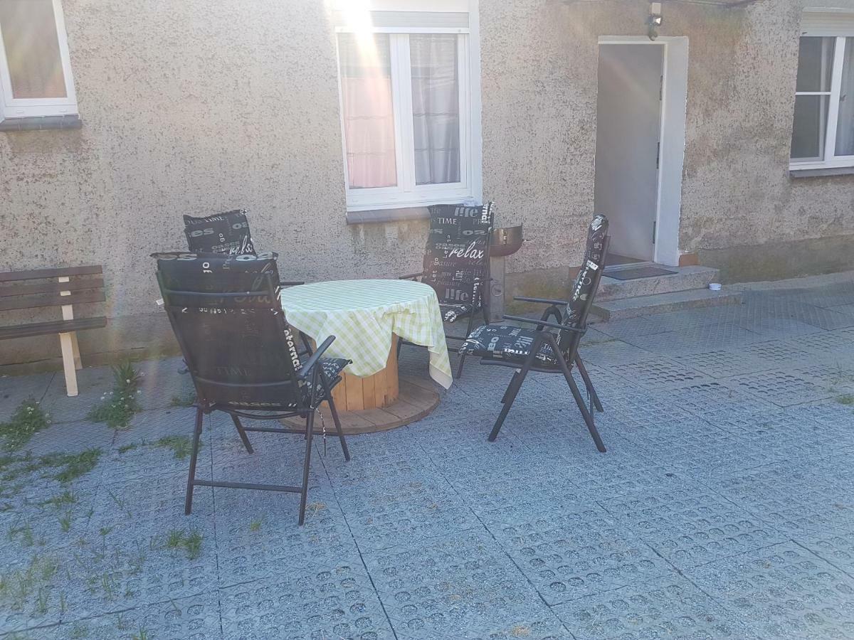 Ferienwohnung In Diehlo Eisenhüttenstadt Екстериор снимка