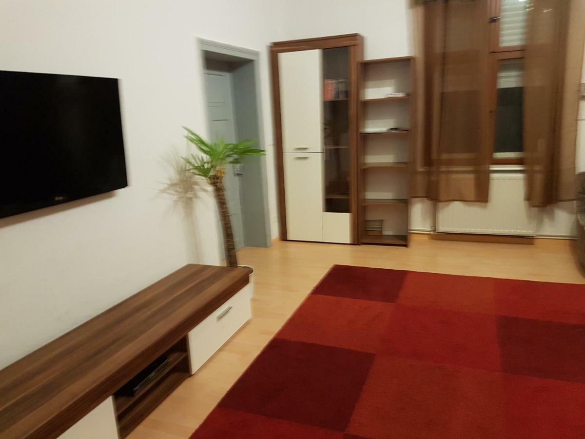 Ferienwohnung In Diehlo Eisenhüttenstadt Екстериор снимка